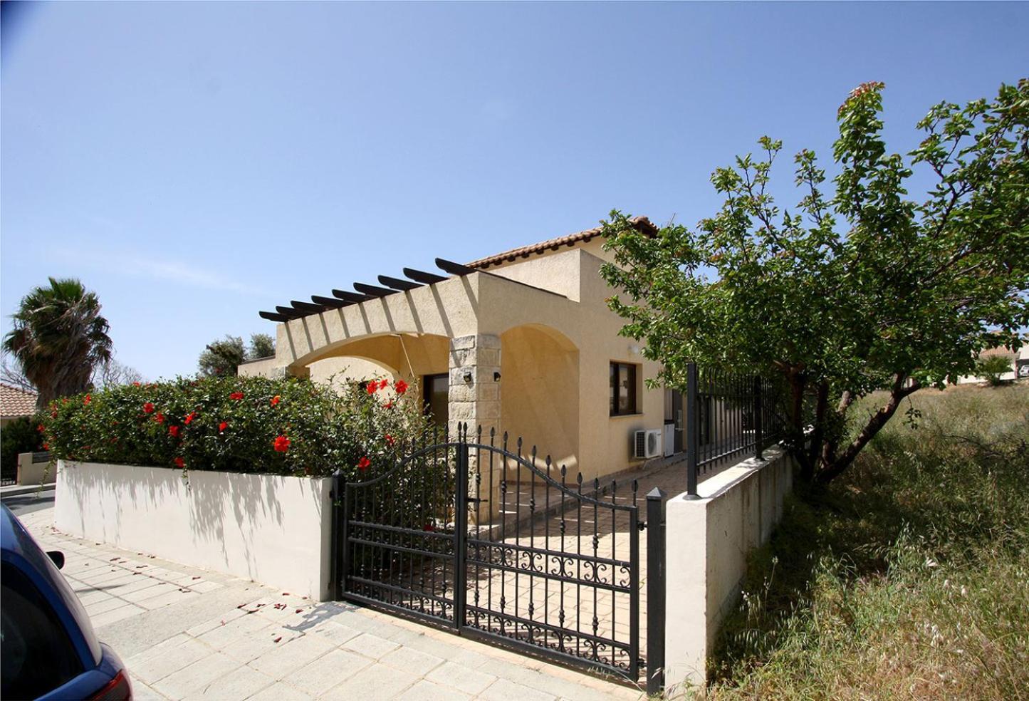 Amathousia Villa With Private Pool And Sea View Pissouri Exterior photo
